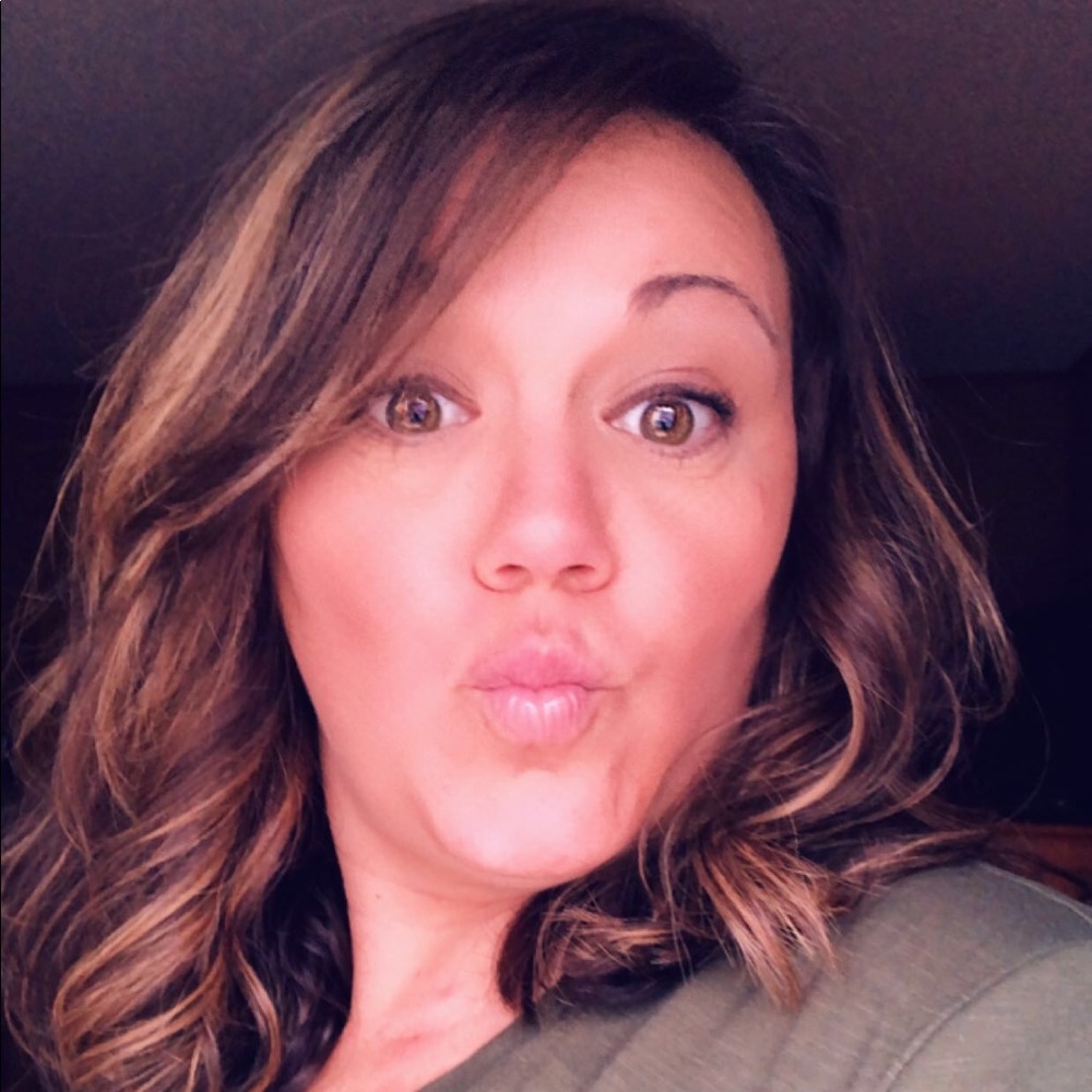 Meet your Posher, Alissa